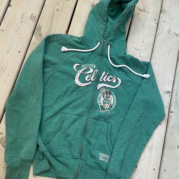 Vintage Celtics zipup - Picture 1 of 5